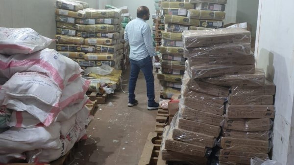 ضبط 1.5 طن لحوم مجمدة و100 دجاجة مجهولة المصدر  بالشرقية