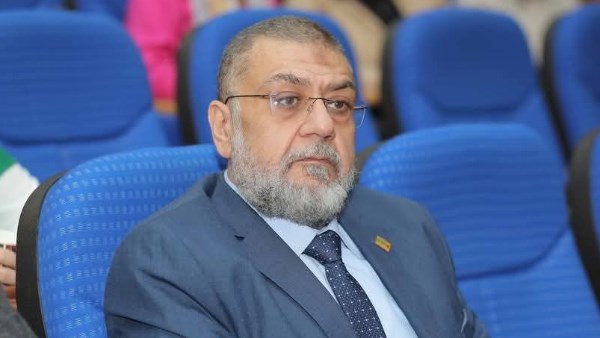 د.أيمن صلاح مدير المركز الإقليمى لنقل الدم بكفر الشيخ