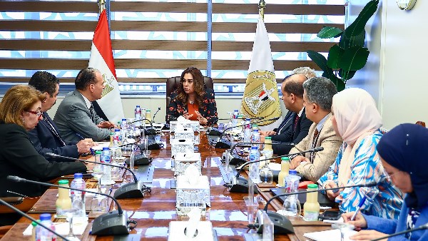 اجتماع وزيرة التنمية المحلية 