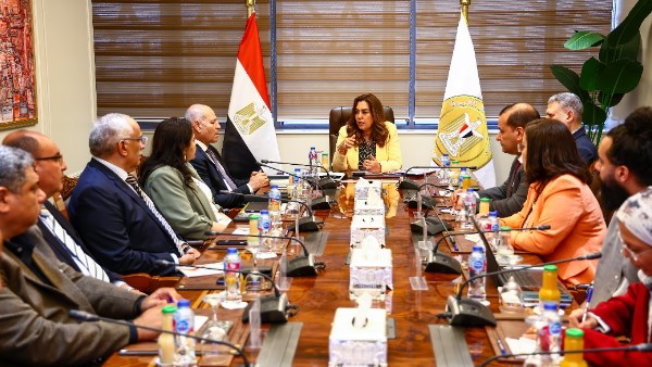 اجتماع وزيرة التنمية المحلية 