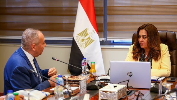اجتماع وزيرة التنمية المحلية 