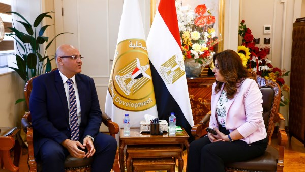 وزيرة التنمية المحلية ومحافظ القليوبية 