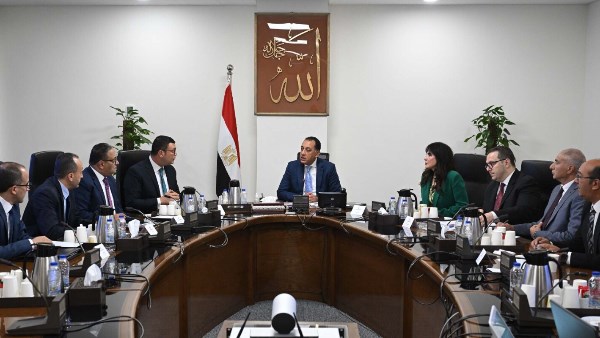 رئيس الوزراء يتابع موقف تقنين الأراضي المضافة لمشروعات الإسكان بالمدن الجديدة