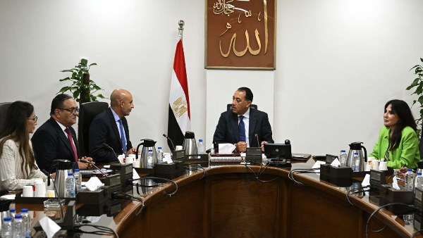 لقاء اليوم 