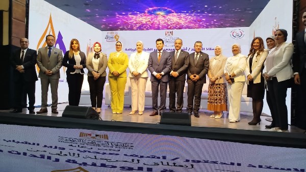 رئيسة المجلس القومي للطفولة " تشارك في مبادرة "هي" 