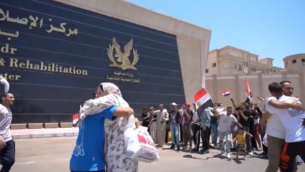 بمناسبة ذكرى ثورة 23 يوليو.. الإفراج عن 1056 نزيلا من مراكز الإصلاح والتأهيل| فيديو
