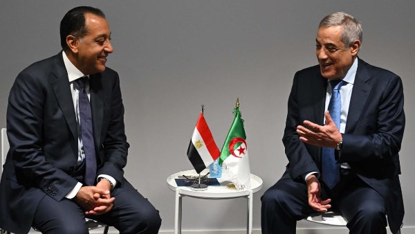 رئيس الوزراء و نظيره الجزائرى 