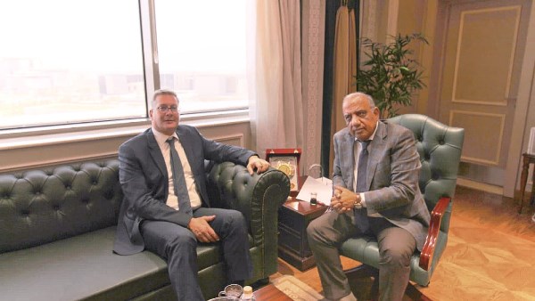 وزيرا الكهرباء والبترول
