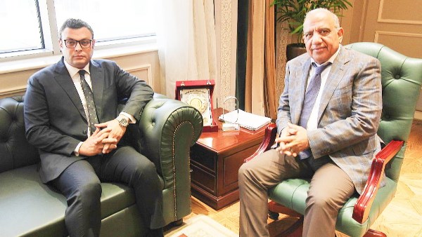 وزيرا الكهرباء والاسكان