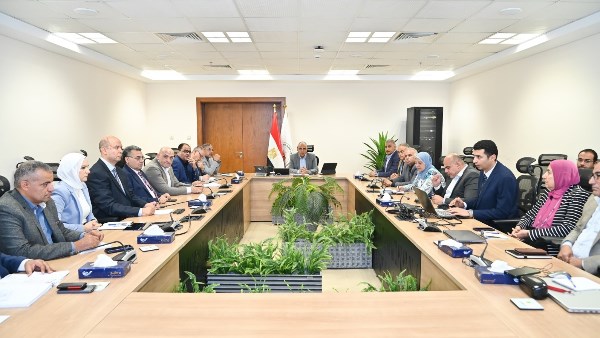 اجتماع وزير الري