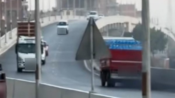 بعد انتشار الفيديو.. قرار ضد  سائق سيارة نقل بالقليوبية