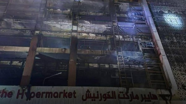 جانب من أثار الحريق 