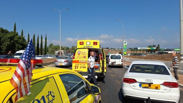 اسعاف الإحتلال في موقع الحادث