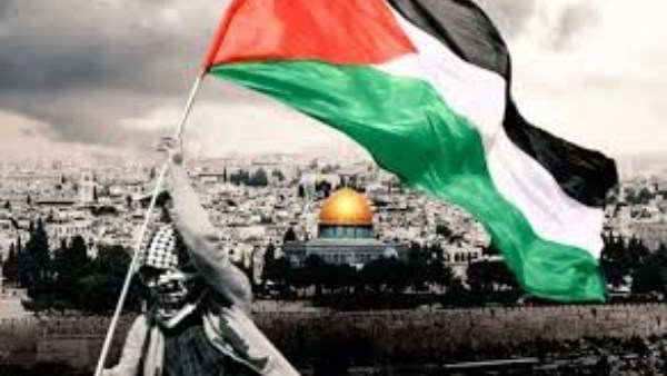 أول تعليق من الخارجية الفلسطينية علي قرار الرئيس الفرنسي