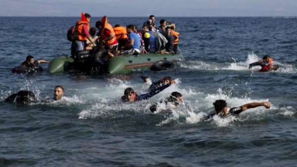 انقلاب قارب قبالة جزر مينتاواي