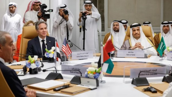 إسرائيل ترفع مستوى وفدها إلى الدوحة .. محطة جديدة في مفاوضات التهدئة | تقرير