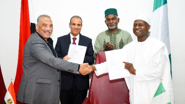 مراسم توقيع مذكرة تفاهم بين شركة دار الحلال جروب ليمتد النيجيرية وجهاز مستقبل مصر للتنمية المستدامة