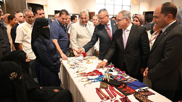 لجنة الادارة المحلية خلال زيارتها  لجنوب سيناء