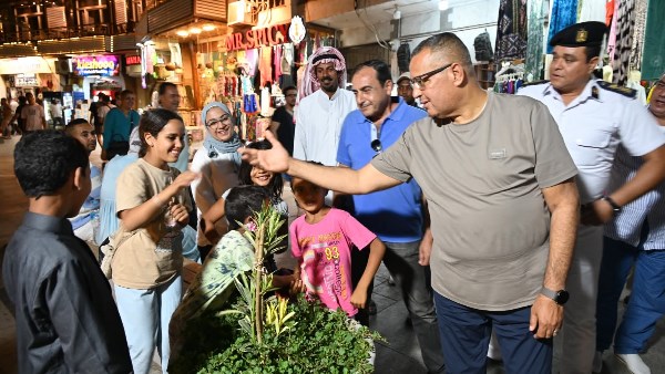 محافظ جنوب سيناء خلال جولة مع لجنة الإدارة المحلية 