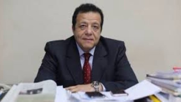 المستثمر عاطف عبد اللطيف