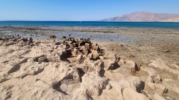 انحسار مياه البحر علي شواطئ جنوب سيناء