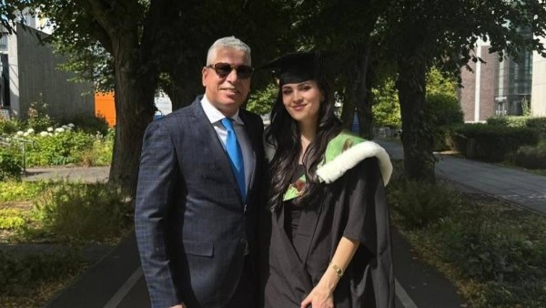 وائل جمعة يحتفل بتخرج ابنته من جامعة ليفربول