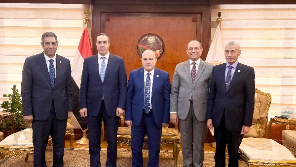 للتهنئة بالمنصب.. رئيس النيابة الإدارية يستقبل أمين مجلس النواب