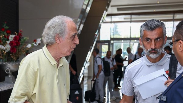 مدرب الأهلي يشيد بمعسكر طبرقة
