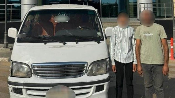 شاهد.. طفل يقود سيارة ميكروباص بالجيزة.. وتحرك فوري من الأمن