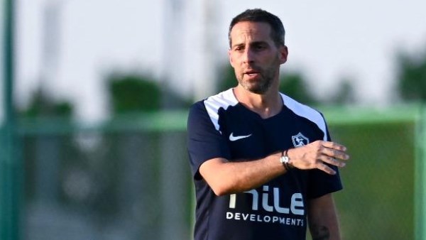 محاضرة فنية من فيريرا لـ لاعبي الزمالك قبل ودية وادي دجلة
