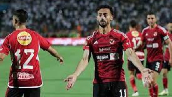 عرض خرافي| نادي سعودي يطلب حريف الأهلي رسميا.. والزمالك يزاحم لضم اللاعب