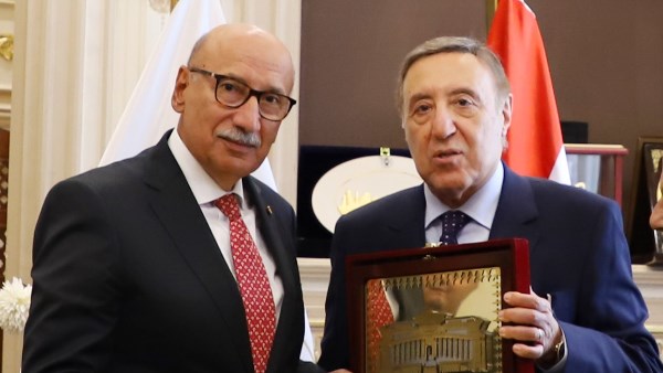 المستشار بولس فهمي يهنئ رئيس محكمة النقض بمناسبة توليه منصبه الجديد