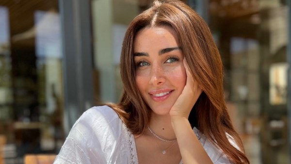 هنا الزاهد