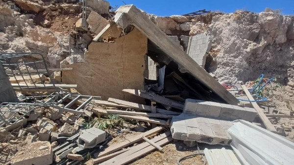التهجير القسري.. الاحتلال يواصل هدم منازل الفلسطينيين ويجرف أراضيهم بالقدس