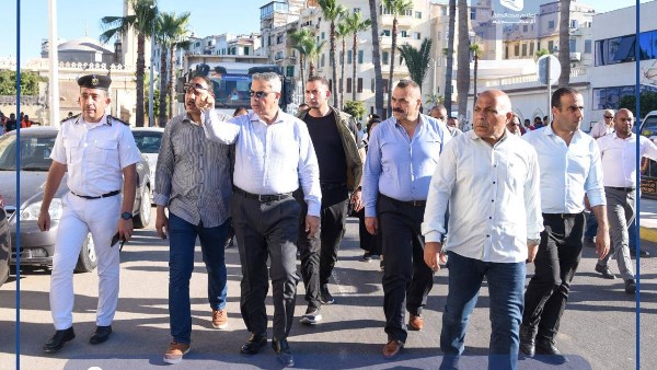 محافظ الإسكندرية يشدد على رفع كفاءة منظومة النظافة والإزالة الفورية للاشغالات وردع المخالفين