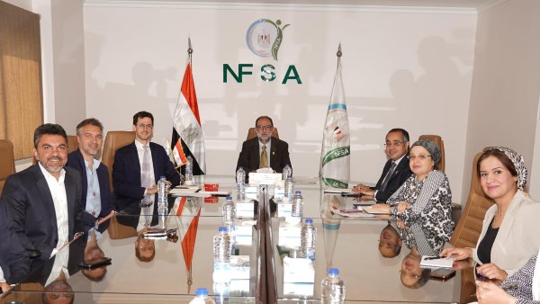 رئيس سلامة الغذاء يبحث مع المستشار التجارى بسفارة النمسا بالقاهرة مجالات الالتزام بمعايير السلامة الغذائية
