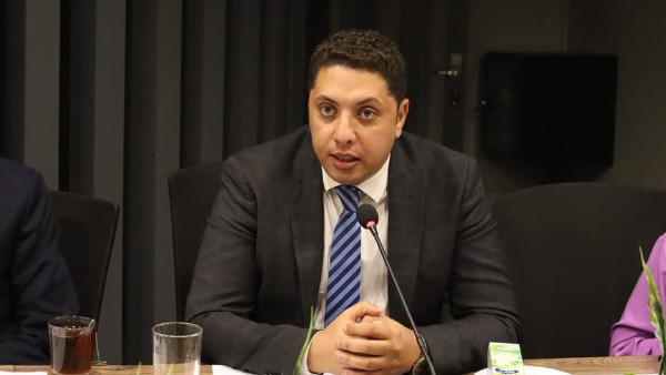 الجيل يشيد بدخول المساعدات إلى غزة : لا مزايدة على دور مصر التاريخي