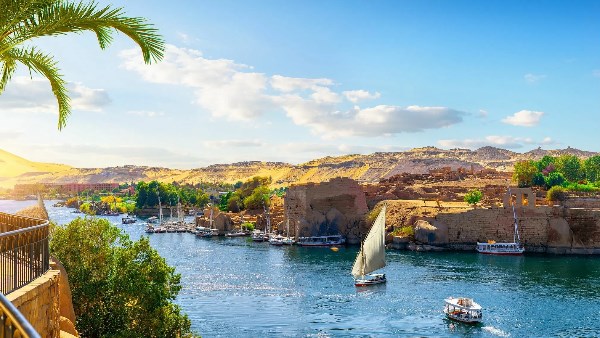 قفزة سياحية جديدة في مصر| 12.5 مليار دولار إيرادات وطفرة في الليالي السياحية خلال 9 أشهر