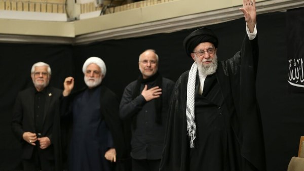 المرشد الإيراني يظهر لأول مرة منذ المواجهة مع إسرائيل