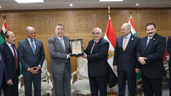 رئيس قضايا الدولة يستقبل وفد المحكمة الدستورية العليا