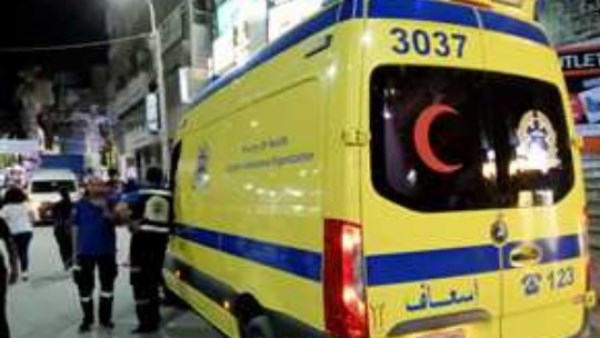 إصابة شخص في حادث على محور جمال عبدالناصر بالتجمع