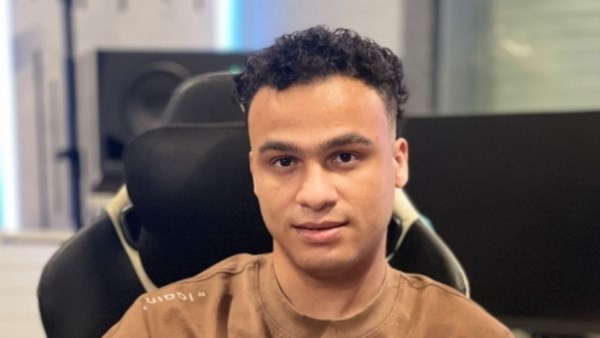 الشاعر مصطفى حدوته 