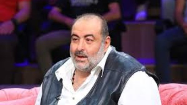 منة تيسير  تنعى المخرج سامح عبد العزيز