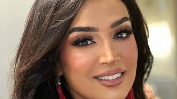 الفنانة صفاء جلال 