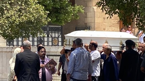 بالصور... جروج جثمان  الفنان لطفي لبيب من كنيسة مار مرقس الي مثواه الأخير