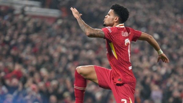 نجم ليفربول يصل ألمانيا لإجراء الكشف الطبي في بايرن ميونخ ..تفاصيل