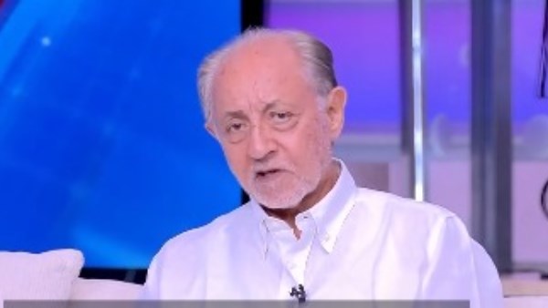 الفنان عبدالعزيز مخيون 