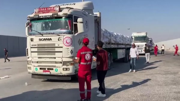 قوافل مساعدات 