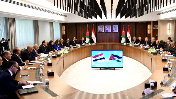 جلسة مباحثات 