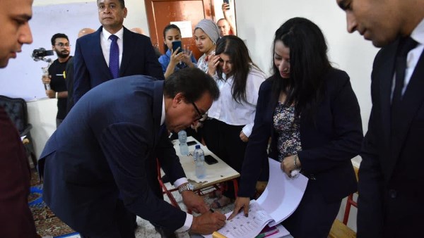 وزير الصحة يدلي بصوته في انتخابات الشيوخ 2025